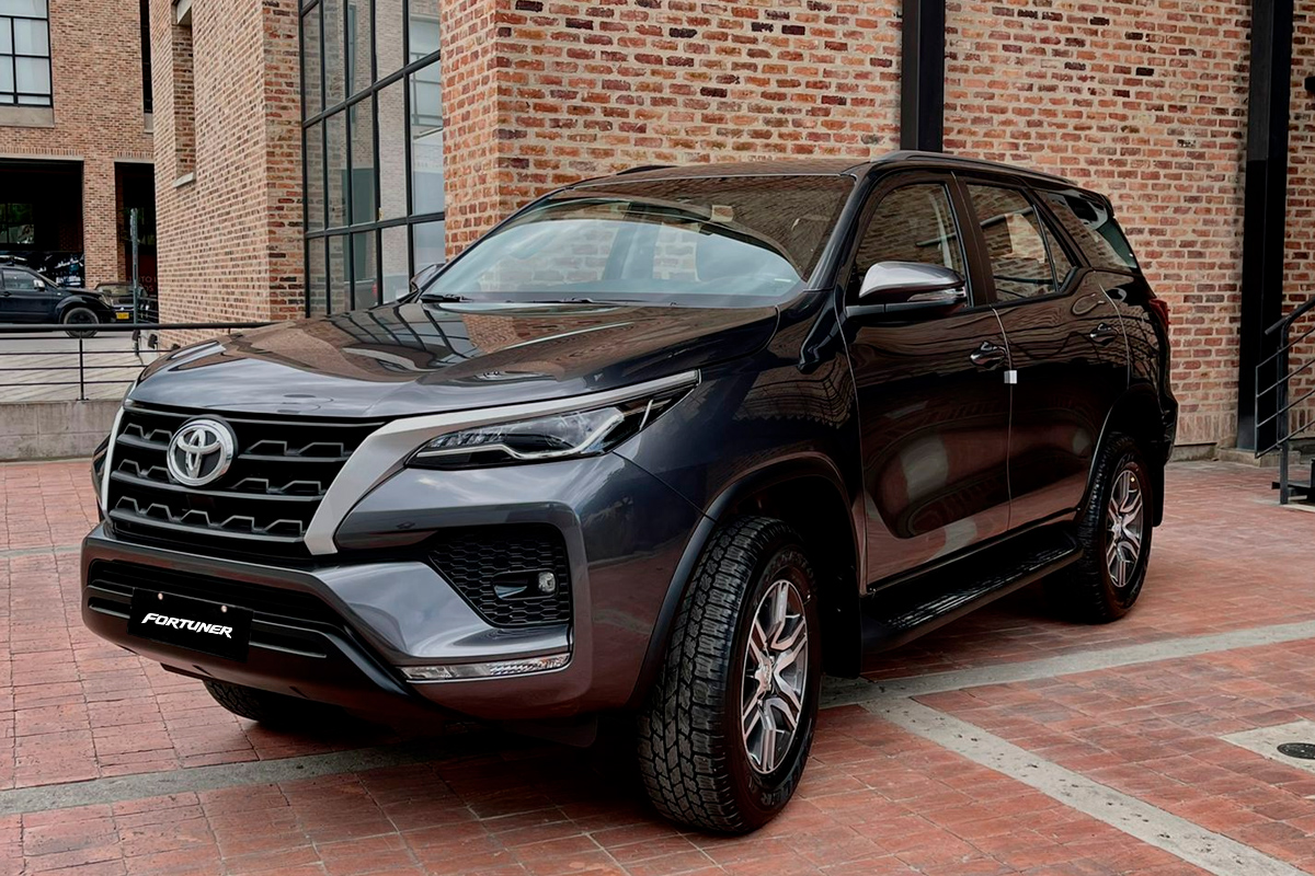 toyta fortuner